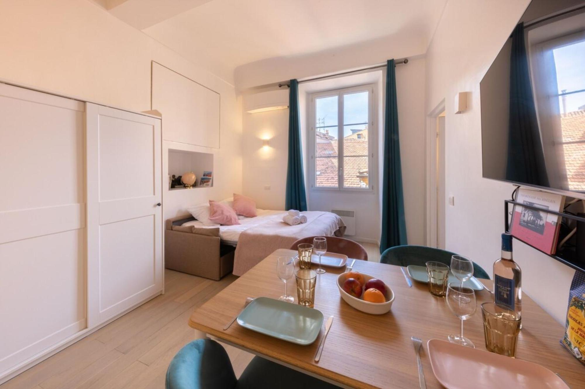 Bel appartement au cœur du vieux Nice Extérieur photo