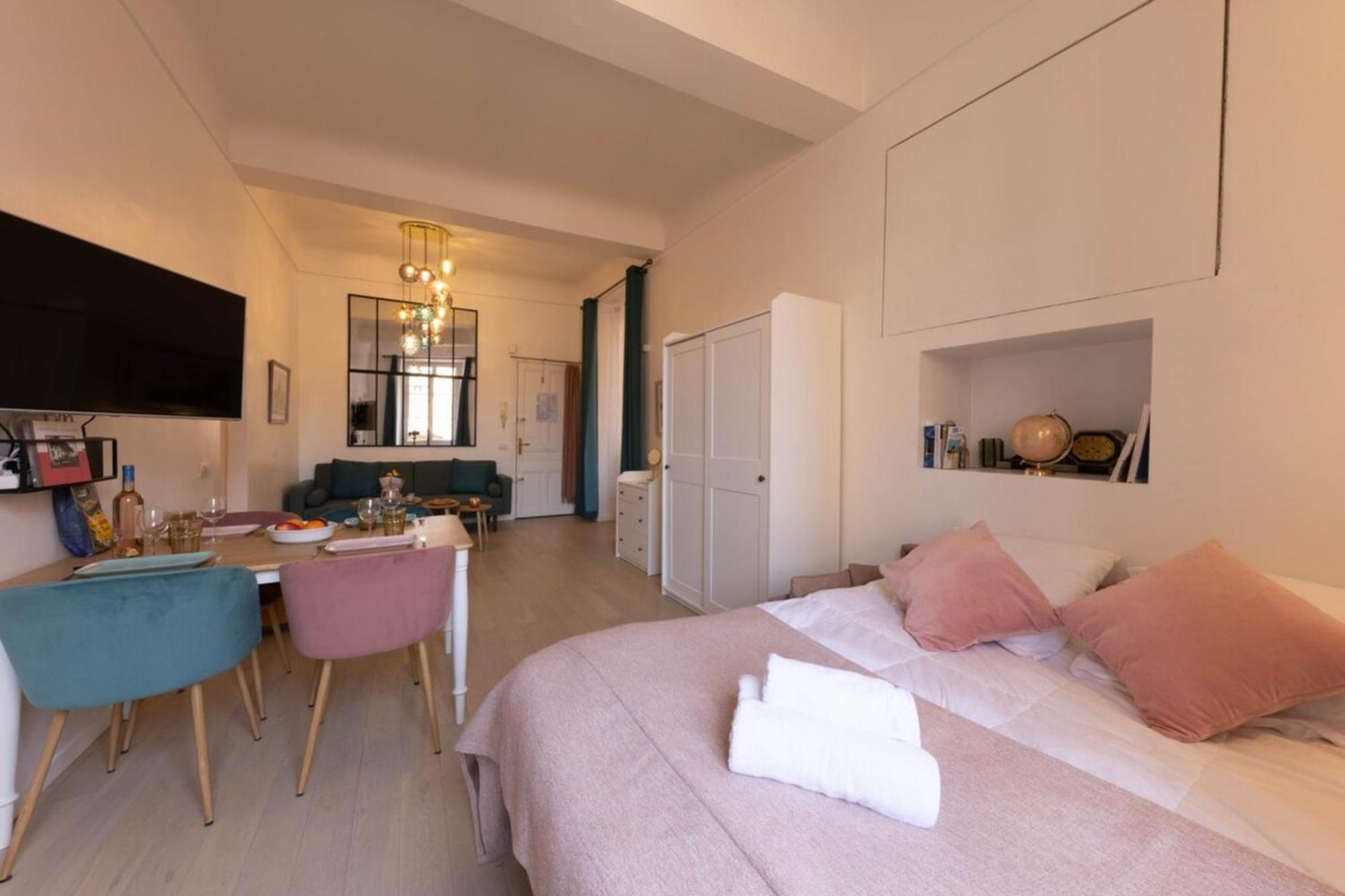 Bel appartement au cœur du vieux Nice Extérieur photo